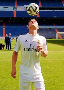Toni_Kroos_firma_Real_Madrid_15
